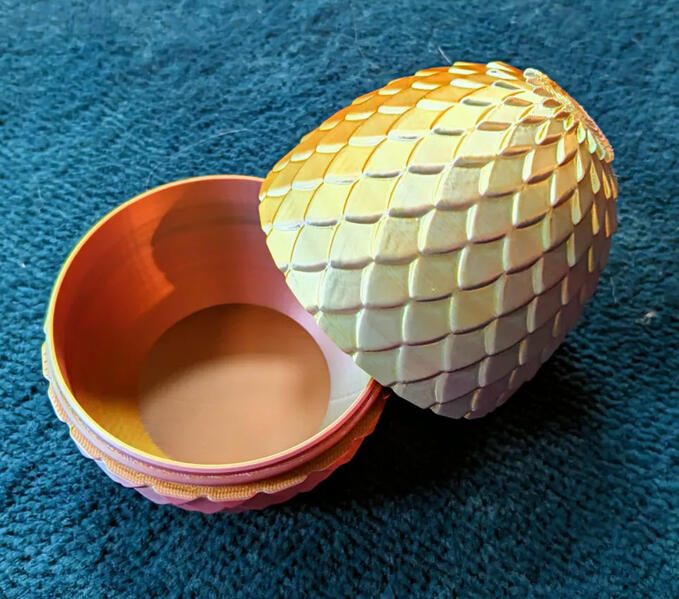 Threaded Dragon's Egg £3